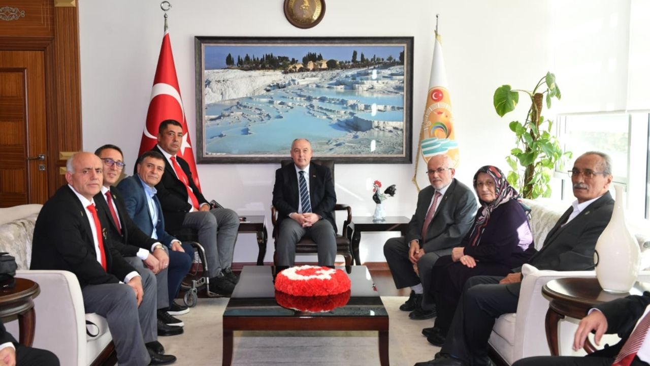 Çivrilli Şehit Aileleri ve Gaziler Valiyi Ziyaret Etti