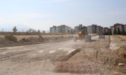 PINARKENT’TE BETON KİLİT PARKE TAŞI ÇALIŞMASI BAŞLADI