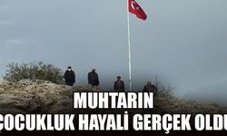 Çivril’de mahalle muhtarı, çocukluk hayali olan zirveye Türk Bayrağını dikti.
İğdir