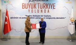 AK PARTİ İLÇE KADIN KOLLARINA YENİ BAŞKAN ATANDI