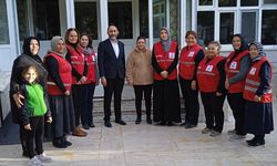 Kızılay Kadın Birimi Çivril'de Ziyaretlerde Bulundu