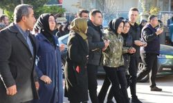 Denizlili Şehit Mehmet Serinkan’ın Eşi, Askeri Kamuflaj Giyerek Uğurladı