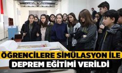 Öğrencilere Simülasyon İle Deprem Eğitimi Verildi