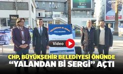 CHP, Denizli Büyükşehir Belediyesi Önünde “Yalandan Bi Sergi” Açtı