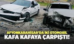 Afyonkarahisar’da İki Otomobil Kafa Kafaya Çarpıştı!