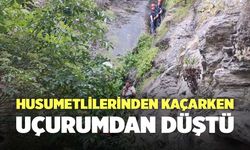 Husumetlilerinden Kaçarken Uçurumdan Düştü