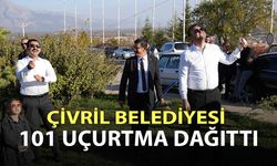 ÇİVRİL BELEDİYESİ 101. YILDA 101 UÇURTMA DAĞITTI