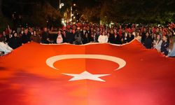 ÇİVRİL’DE CUMHURİYET COŞKUSU FENER ALAYI VE KONSERLE TAÇLANDI