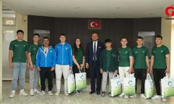 Milli Takıma Seçilen Şampiyon Sporcular Başkanı Ziyaret Etti