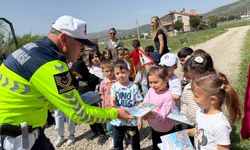 Polis ve Jandarma Miniklere Trafik Eğitimi Verdi