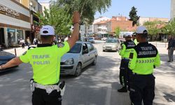 Emniyet ve Jandarmadan ‘Bir Kural Bir Ömür’ Uygulaması