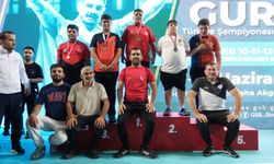 Çivrilli Güreşçiler Sivas’ta Fırtına Gibi Esti
