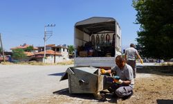 Çivril Belediyesi Mobil Tamir Ekibi 49 Mahallede 936 Çöp Konteyneri Tamir Etti