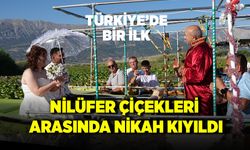 Çivril'de Nilüfer Çiçekleri Arasında Nikah Kıyıldı