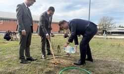 Kaymakam Fatih Cıdıroğlu Öğrencilerle Fidan Dikti