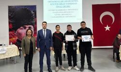 Çivril’de Öğrenciler Genel Kültür Bilgi Yarışmasında Ter Döktü