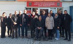 CHP Heyetinden Gaziler Derneğine Anlamlı Ziyaret