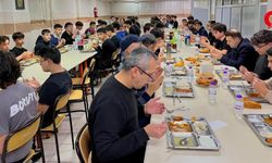 Kaymakam Cıdıroğlu Öğrencilerle Aynı Sofrada Buluştu