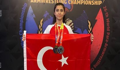 ÇİVRİL BELEDİYE SPORLU GENÇ KIZ DÜNYA İKİNCİSİ OLDU