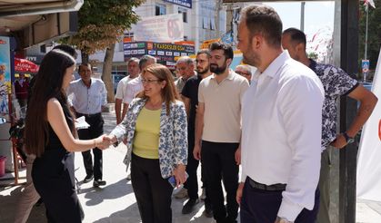 TBMM GRUP BAŞKANVEKİLİ GÜLİZAR BİÇER KARACA BELEDİYE BAŞKANI SEMİH DERE'Yİ ZİYARET ETTİ