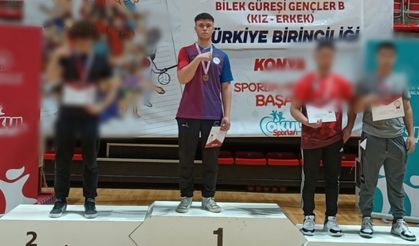 ÇİVRİLLİ MİLLİ SPORCU OKUL ÖNÜNDE  SALDIRIYA UĞRADI