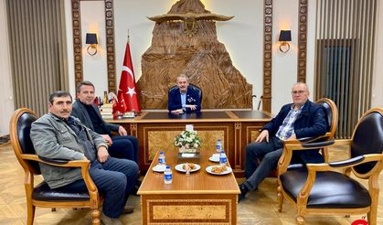 Ak Parti Heyeti Şahin Tin İle Bir Araya Geldi