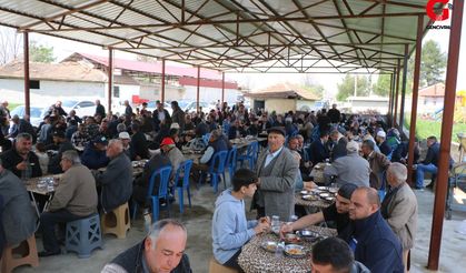 Bucak Mahallesinde Kurbanlar Kesildi Eller Semaya Açıldı
