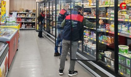 Çivril'de Ekipler Halk Sağlığı İçin Sahada