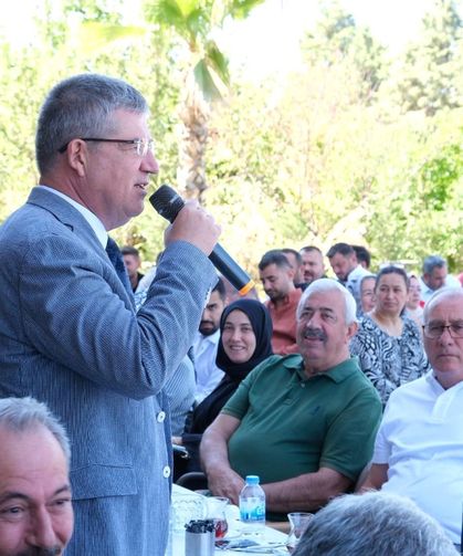 AK Parti Heyeti Çivril’de Muhtarlarla Buluştu
