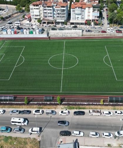 Kınıklı ve İlbade’deki spor tesisleri FIFA standartlarında yenilendi