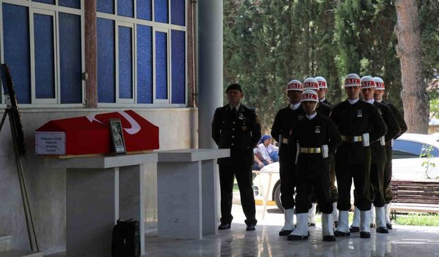 İzne gelen sözleşmeli onbaşı arkadaşı tarafından bıçakla öldürüldü