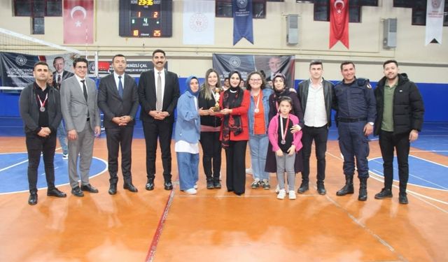 Çal’da Şampiyon Çivril Kaymakamlığı