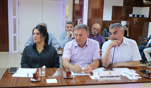Ak Parti 13 Aydır Mecliste Sessiz