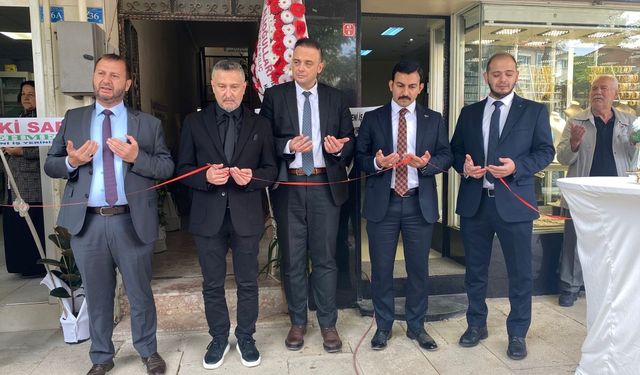 Çivril'de Genç Avukat Bürosunu Dualarla Açtı