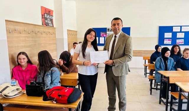 Karnelerini Alan Öğrenciler İçin Tatil Zamanı