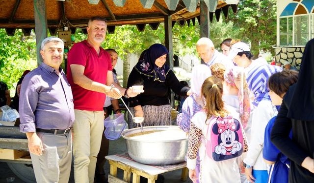 Yuvaköy, Kızılcasöğüt ve Şenköy Mahallelerinde Aşure Hayrı Yapıldı