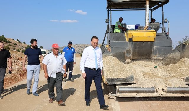 Çivril’de Yıllardır Beklenen Yol Yapılıyor