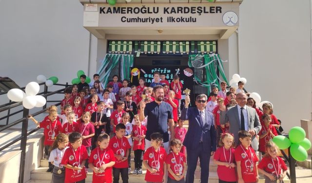 Çivril’de İlköğretim Haftası Çalan İlk Zil İle Kutlandı