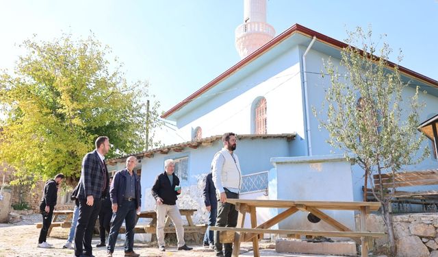 Başkan Semih Dere Mahalle Ziyaretlerine Ara Vermiyor