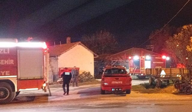 Ekmek Evinde Çıkan Yangın Bir Evi Yok Etti