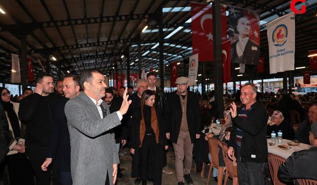Çavuşoğlu Binlerce Çivrilli İle Birlikte İftar Sofrasında
