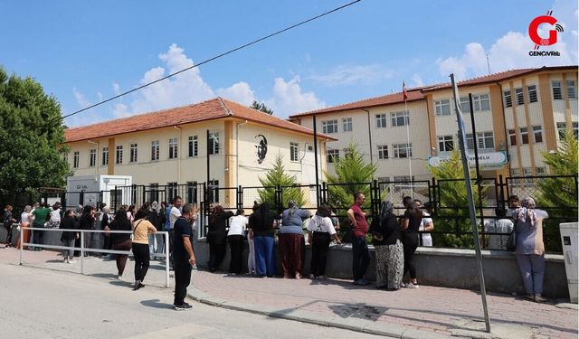 Çivril’de İki Okulda LGS Heyecanı Yaşandı