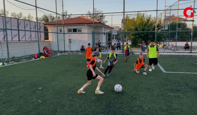 Çivril'de Yaz Spor Okullarına Yoğun İlgi