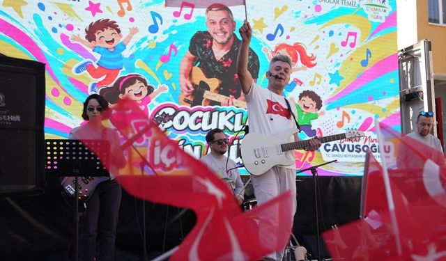 Denizli Büyükşehir’le Cumhuriyet coşkusu okullara taştı