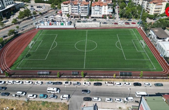 Kınıklı ve İlbade’deki spor tesisleri FIFA standartlarında yenilendi
