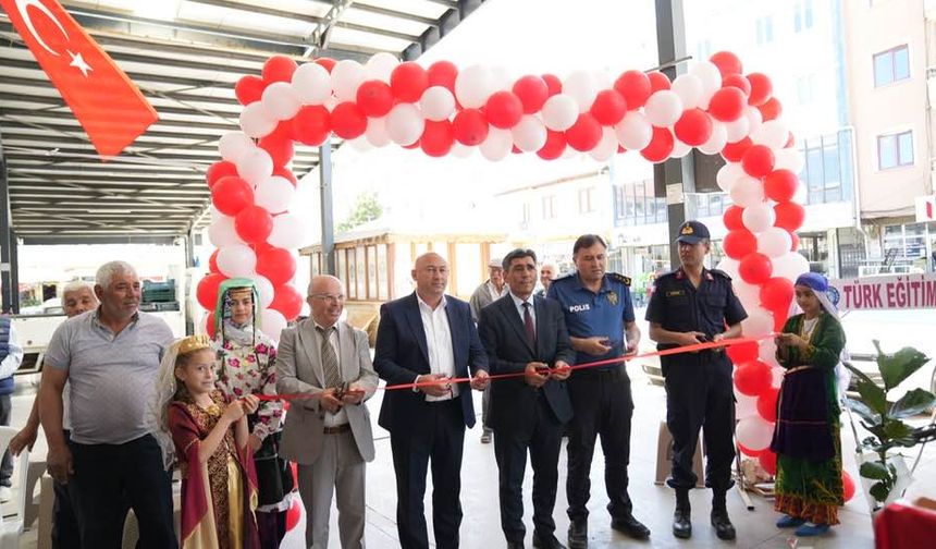 Çivril Halk Eğitim Merkezi Yılsonu Sergisi İlgi Gördü