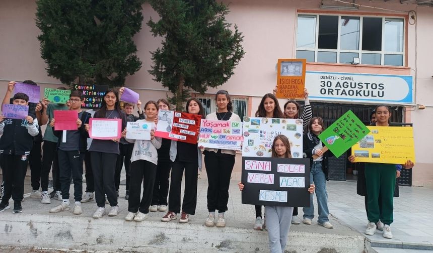 Çivrilli Öğrencilerden ‘Mavi Yeşil’ Temizliği