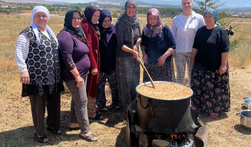 Kadınlar Yaptı Kadın Muhtar Dağıttı