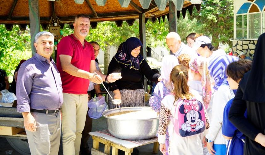 Yuvaköy, Kızılcasöğüt ve Şenköy Mahallelerinde Aşure Hayrı Yapıldı