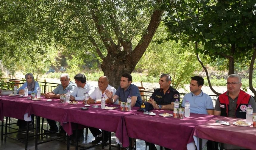 Çivril’de Vatandaş Buluşmaları Hız Kesmeden Devam Ediyor